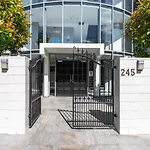 Riverside 1-Bed Apt - In The Heart Of The City